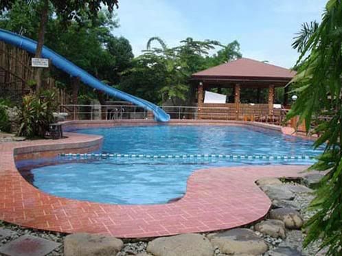 Bosay Resort - Pool with Slide