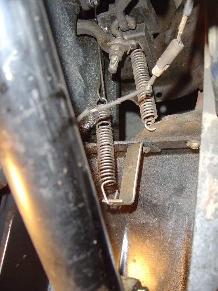 [Linked Image from i1122.photobucket.com]