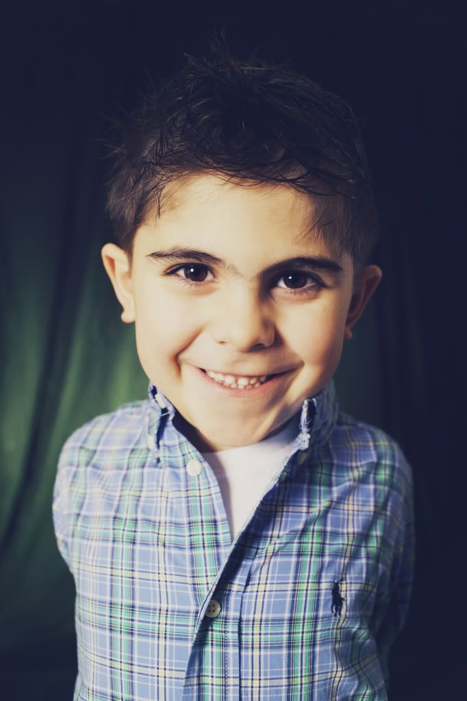 IMAGE: http://i1122.photobucket.com/albums/l534/Nelmahooch/favaIMG_9581.jpg