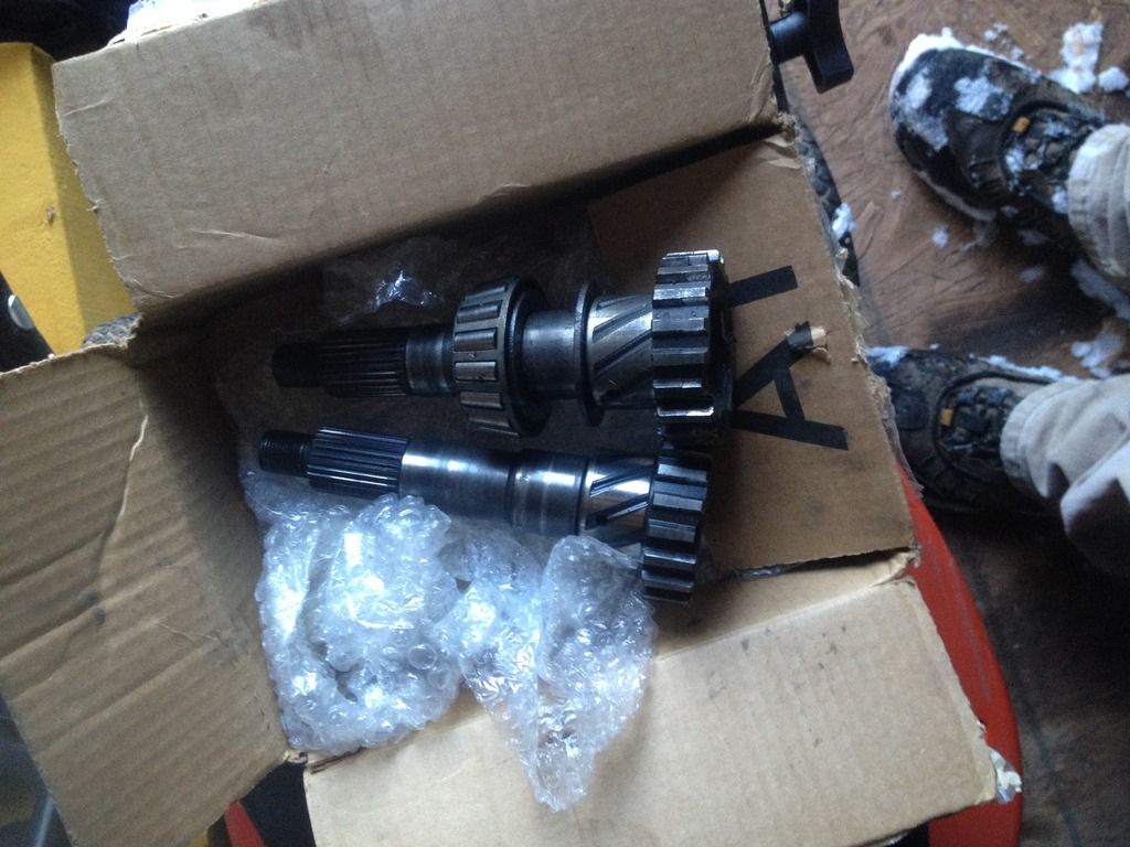 dana 300 short output shafts Pirate 4x4