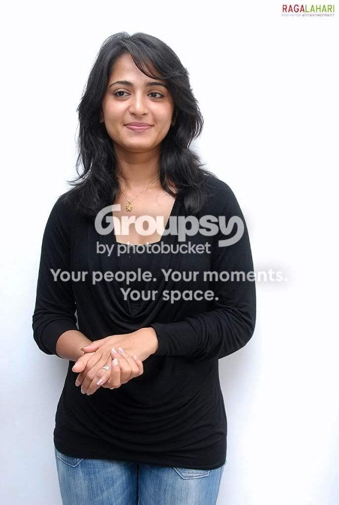 anushka311.jpg